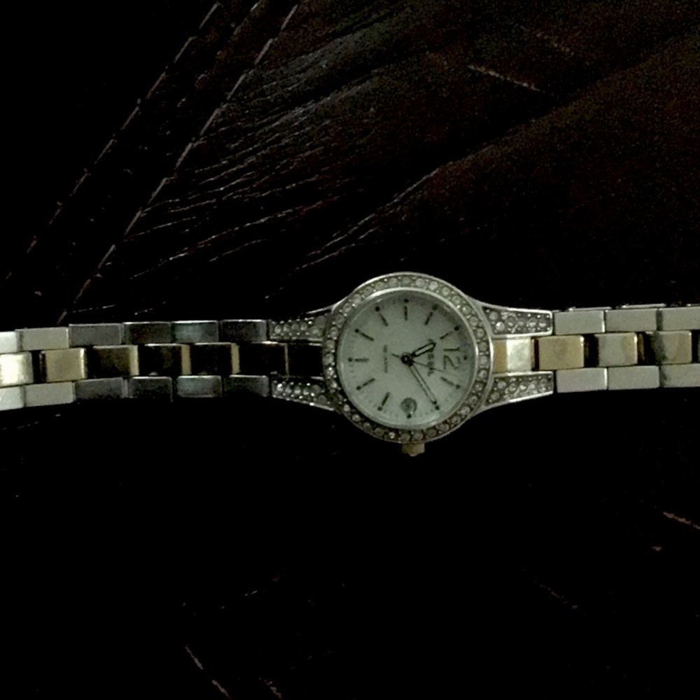 Silver and Gold Fossil Watch: A Timeless Blend of Elegance